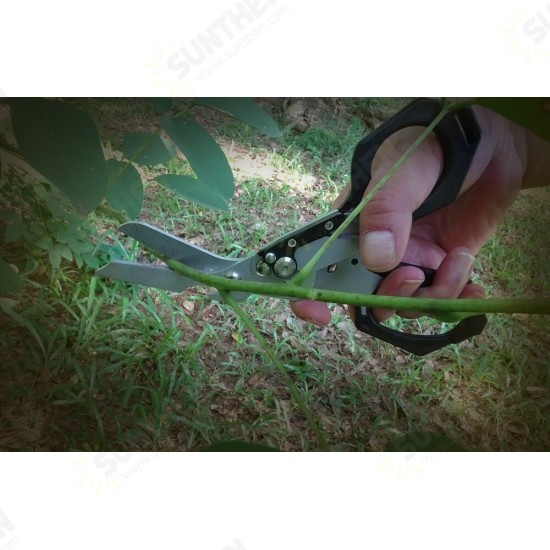 6-in-1 Multifunctional Folding Scissors with Strap Cutter Paratrooper Knife Tactical Response Emergency Shears Outdoor Emergency Tools