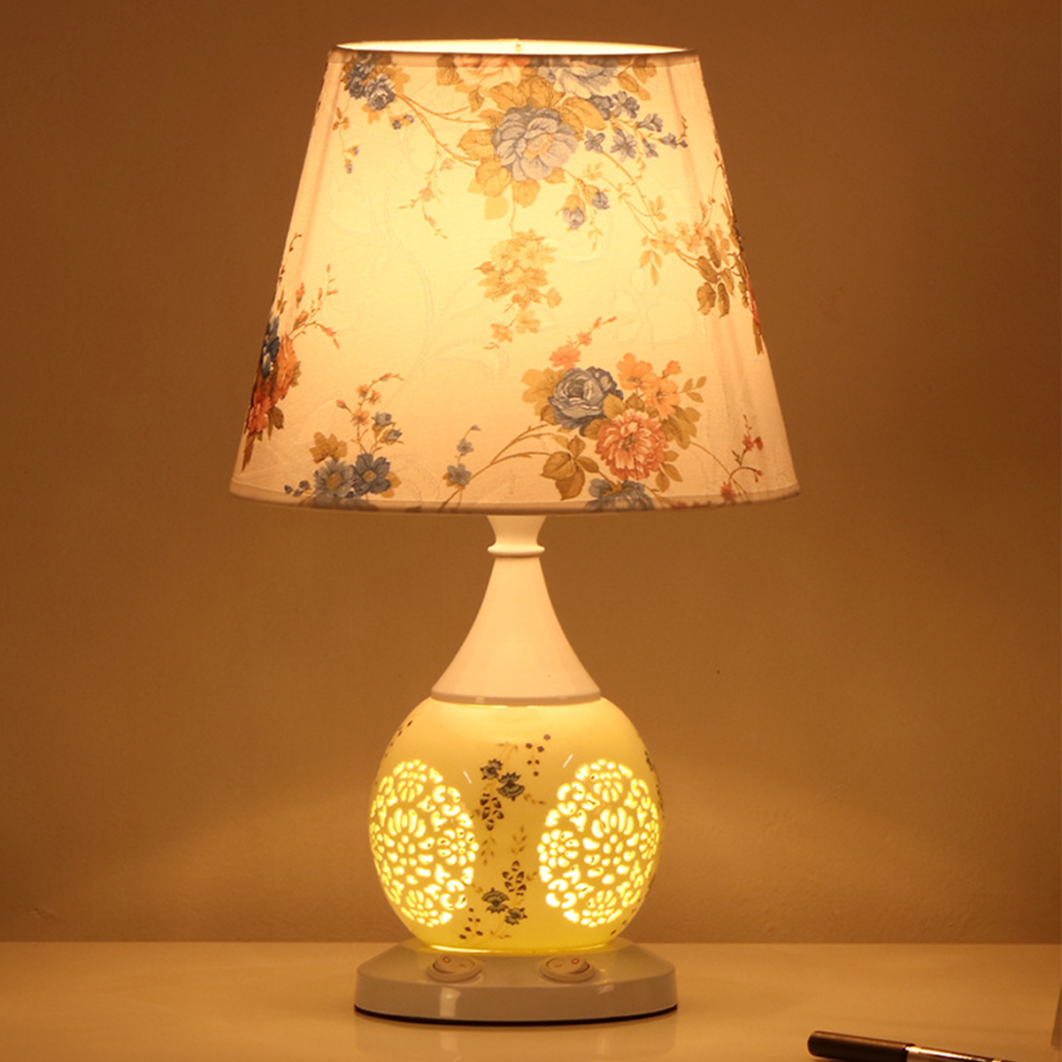 Chinese-Style-Ceramic-Table-Lamp-Classical-Household-Bedroom-Lamps-Living-Room-1851181-4