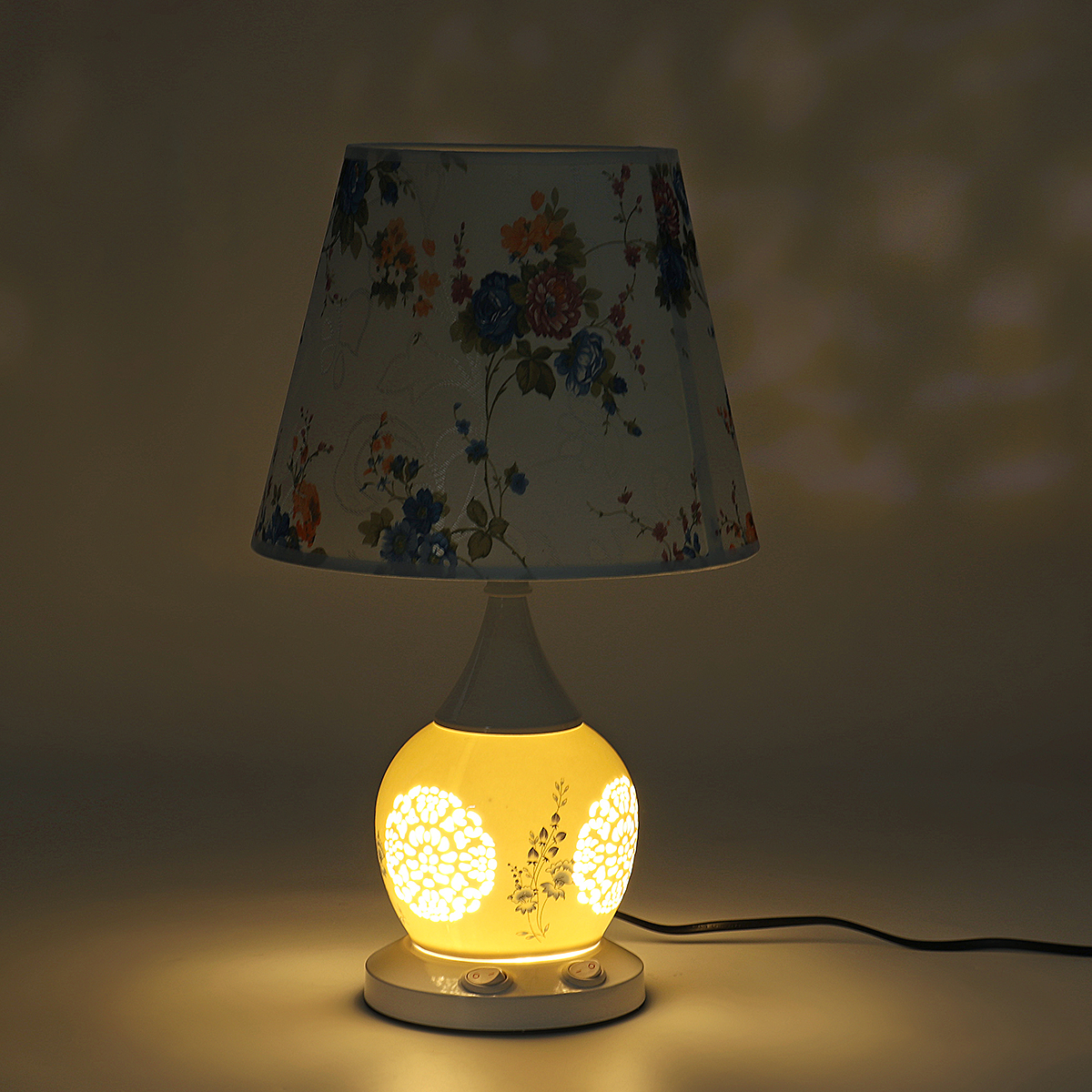 Chinese-Style-Ceramic-Table-Lamp-Classical-Household-Bedroom-Lamps-Living-Room-1851181-6